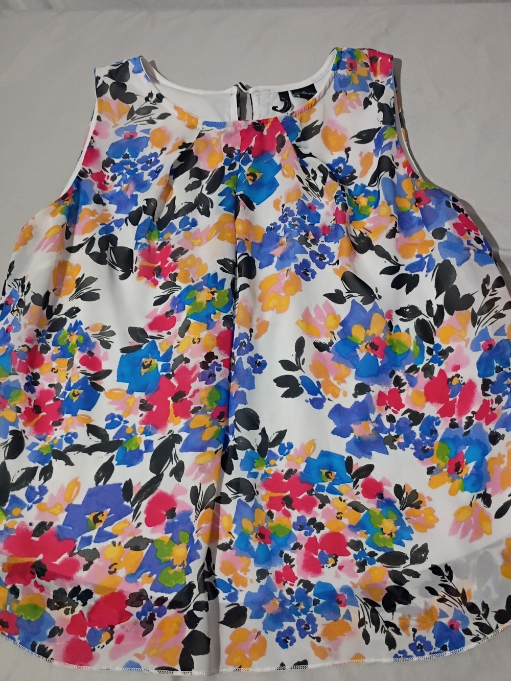new directions Floral Sleeveless Blouse - White with Multicolor Print
